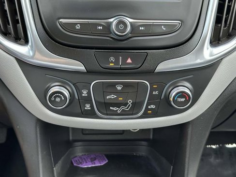 Used 2022 Chevrolet Equinox LT image 17