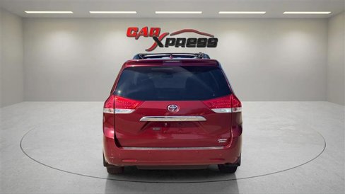 Used 2011 Toyota Sienna Limited image 8