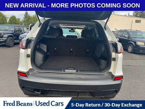 Certified 2022 Jeep Cherokee Latitude w/ Sun & Sound Group image 12