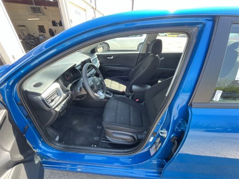 Used 2023 Kia Rio S w/ Technology Package image 11