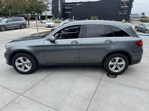Used 2018 Mercedes-Benz GLC 300 4MATIC image 4