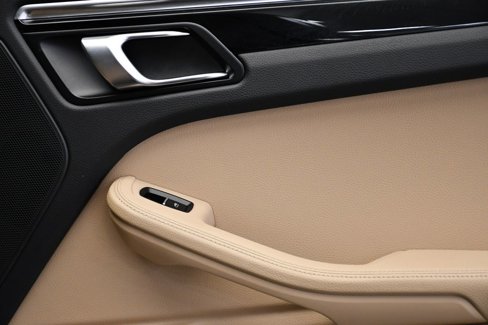 Certified 2021 Porsche Macan image 53
