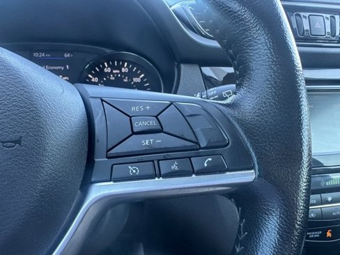 Used 2022 Nissan Rogue Sport SV image 34