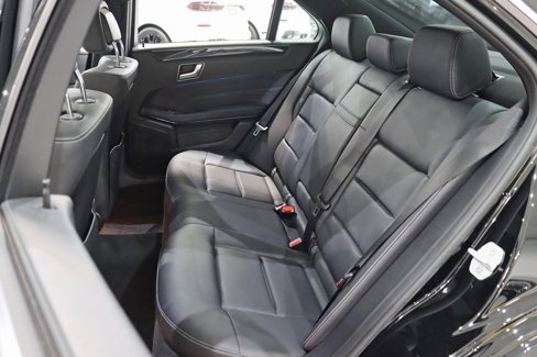 Used 2016 Mercedes-Benz E 350 4MATIC Sedan image 27