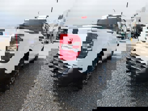 New 2025 Ford Maverick XLT image 4