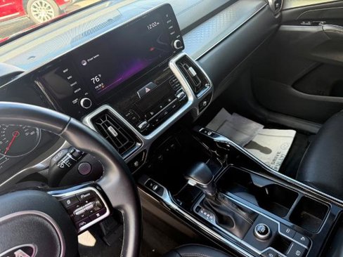 Used 2021 Kia Sorento SX image 14