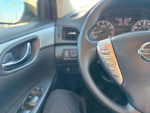 Used 2019 Nissan Sentra S image 7