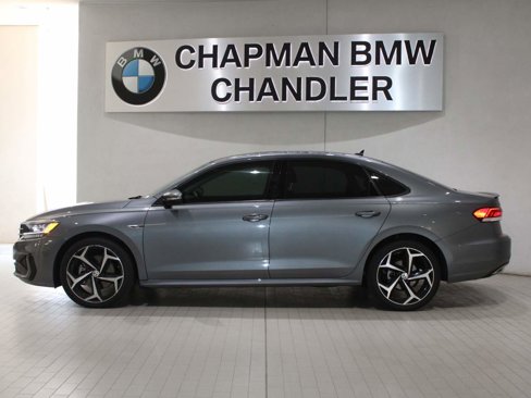 Used 2020 Volkswagen Passat 2.0T R-Line image 3