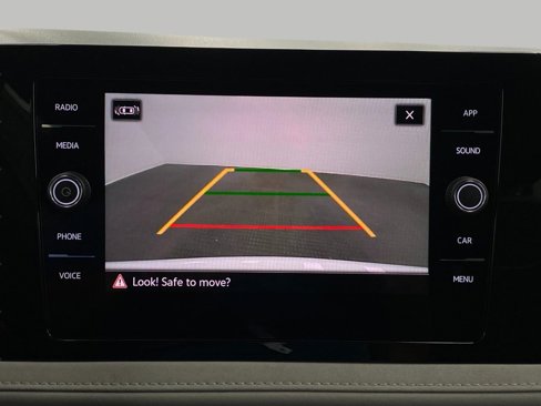 New 2025 Volkswagen Taos SE image 22