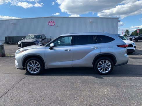 Used 2021 Toyota Highlander Limited image 9