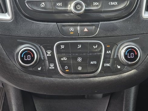 Used 2022 Chevrolet Malibu LT image 13