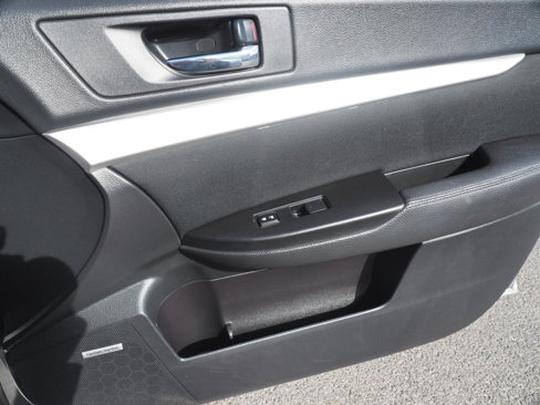 Used 2011 Subaru Legacy 2.5i Premium image 18