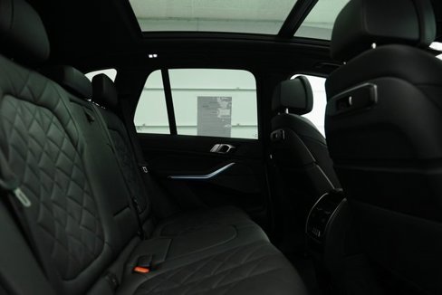 Used 2025 BMW X5 xDrive40i w/ Climate Comfort Package image 29