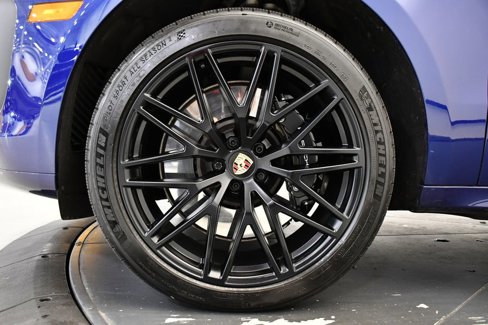 Certified 2023 Porsche Macan GTS image 15