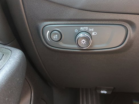 Certified 2023 Chevrolet Equinox LS w/ LS Convenience Package image 17