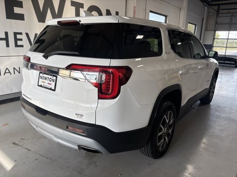 Used 2023 GMC Acadia SLE image 33