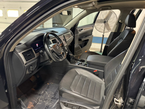 Used 2019 Volkswagen Atlas SEL Premium image 16