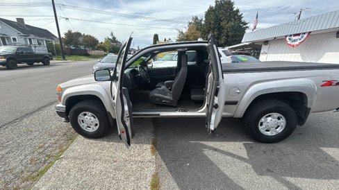 Used 2004 Chevrolet Colorado LS w/ Power Convenience Package image 12