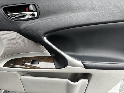 Used 2011 Lexus IS 250 image 42