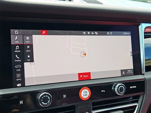 Used 2025 Porsche Macan image 18