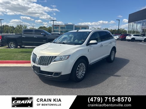 Used 2013 Lincoln MKX FWD w/ Wood Pkg image 2