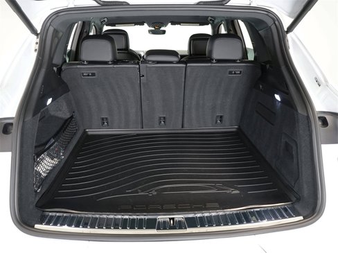 Used 2024 Porsche Cayenne image 24