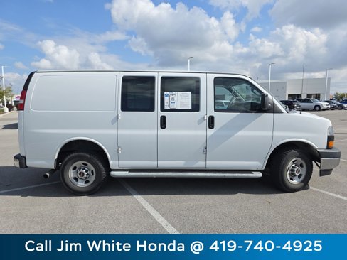 Used 2017 GMC Savana 2500 image 16