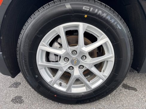 Used 2024 Chevrolet Equinox LT image 11