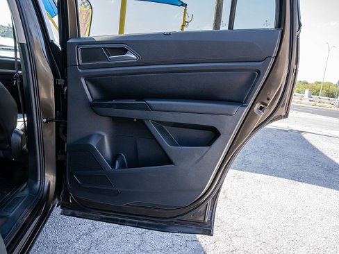 Used 2019 Volkswagen Atlas SE w/ Panoramic Sunroof Package image 14