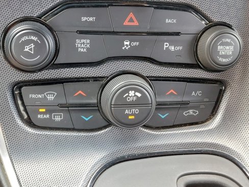 Used 2015 Dodge Challenger R/T Scat Pack w/ Scat Pack Appearance Package image 34