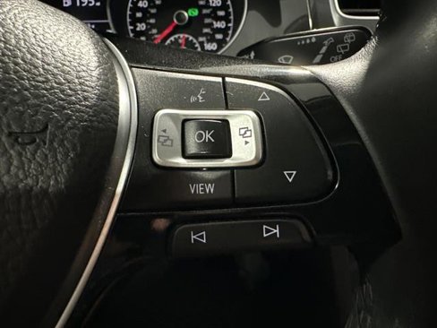 Used 2019 Volkswagen Golf SE image 27