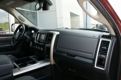 Used 2015 RAM 2500 SLT w/ Luxury Group image 38