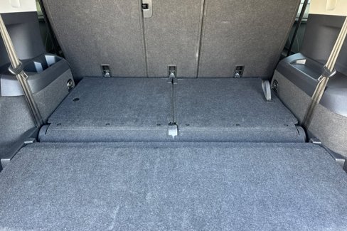 Used 2024 Volkswagen Tiguan SE image 18
