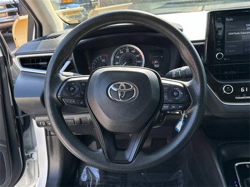 Used 2022 Toyota Corolla LE image 18
