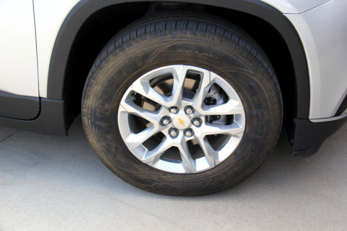 Used 2021 Chevrolet Traverse LS image 30