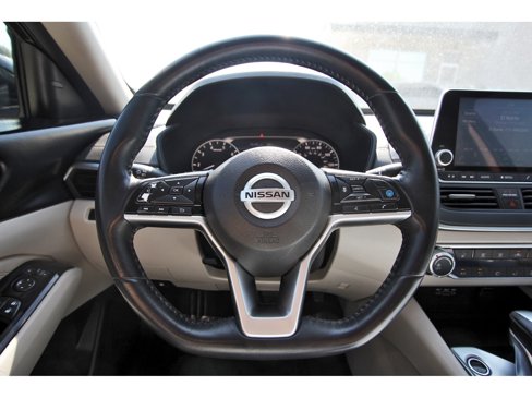 Used 2021 Nissan Altima 2.5 SV w/ SV Premium Package image 11