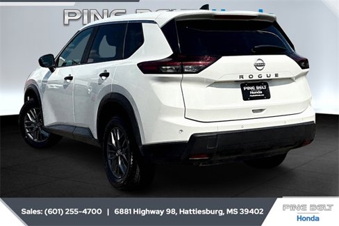 Used 2024 Nissan Rogue S image 2