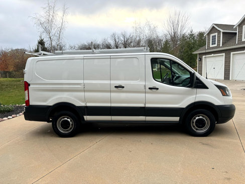 Used 2017 Ford Transit 250 130 Low Roof image 7