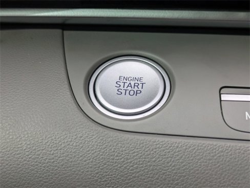 Used 2023 Hyundai Elantra SEL w/ Convenience Package image 30