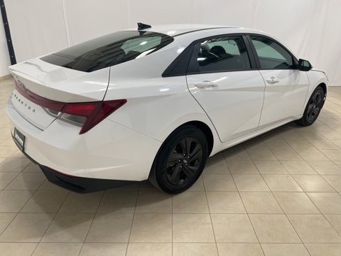 Used 2023 Hyundai Elantra SEL image 5
