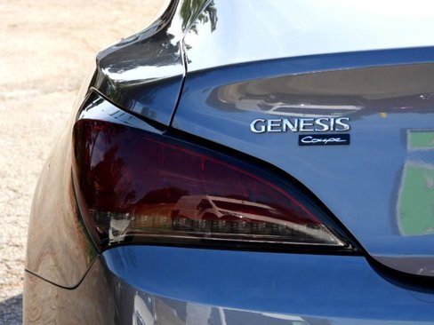 Used 2016 Hyundai Genesis 3.8 image 18