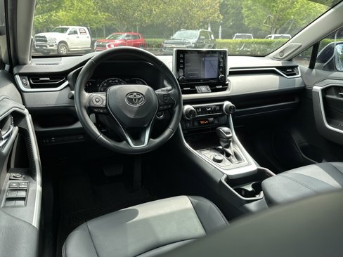 Used 2021 Toyota RAV4 Limited image 24