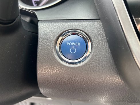 Used 2022 Toyota Camry LE image 29