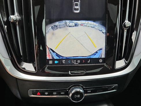 Used 2025 Volvo S60 B5 Core image 15