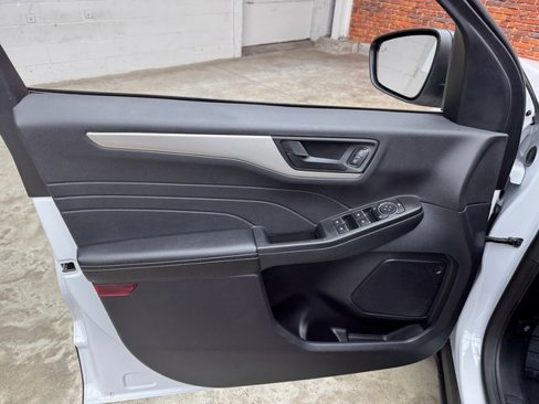 Certified 2022 Ford Escape SE w/ Cold Weather Package image 10