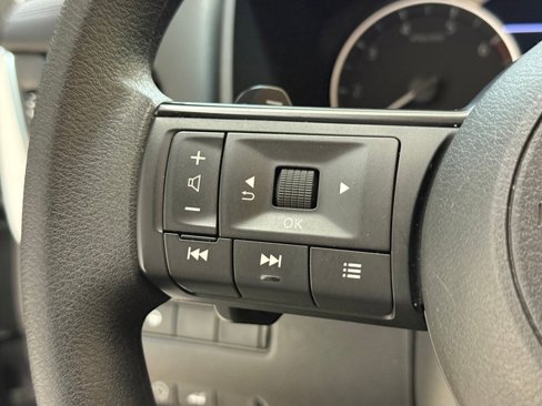 Used 2024 Nissan Rogue SV image 16