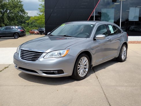 Used 2013 Chrysler 200 Touring image 1