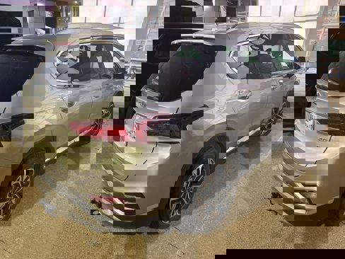 Used 2020 Hyundai Santa Fe SEL image 3