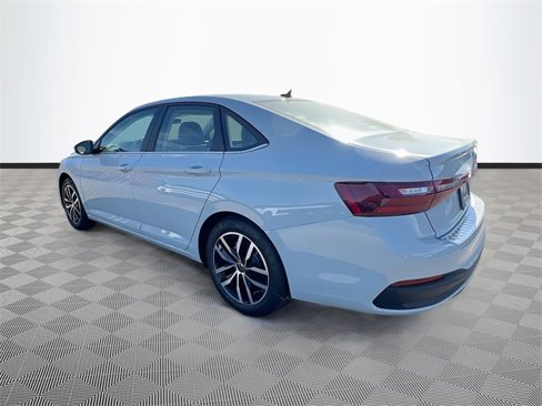 New 2025 Volkswagen Jetta SE image 5