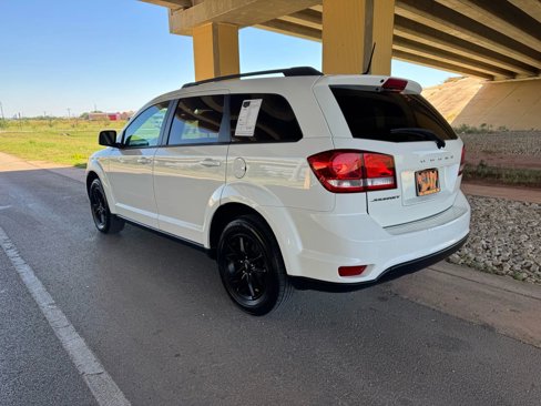 Used 2019 Dodge Journey SE w/ Premium Group image 4